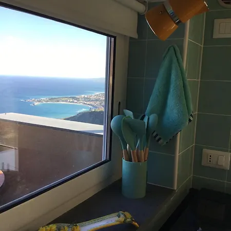 On The Rock Ταορμίνα