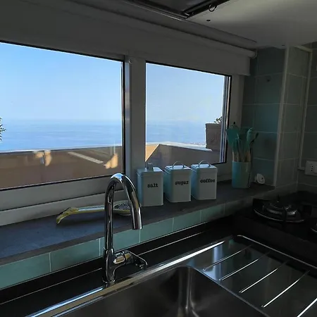 On The Rock Ταορμίνα